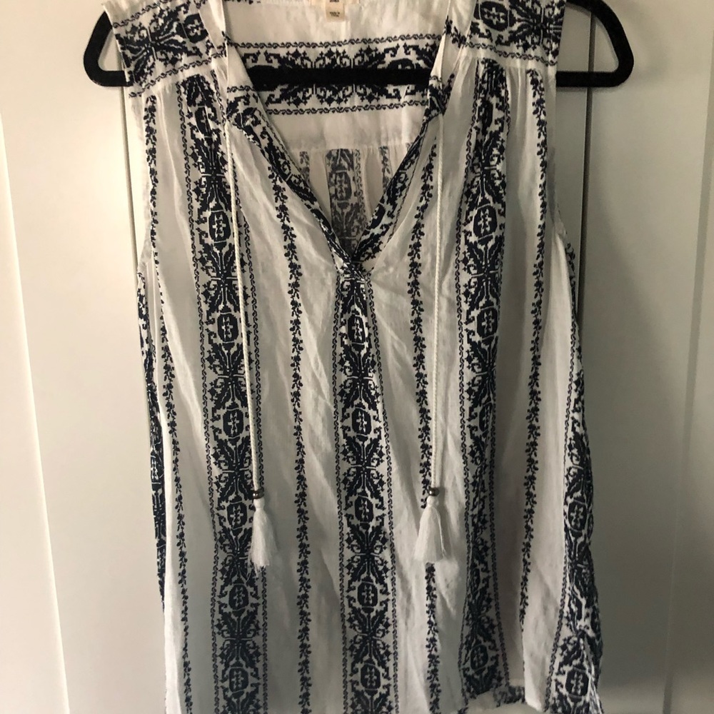 Dylan Sleeveless Top